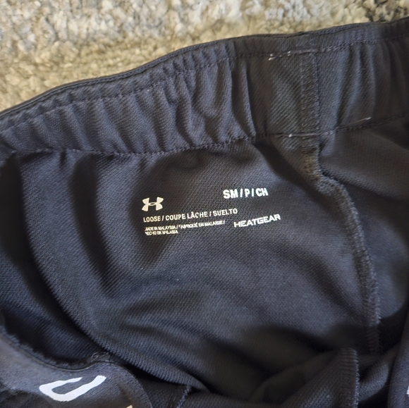 Under armour shorts - Picture 3 of 4
